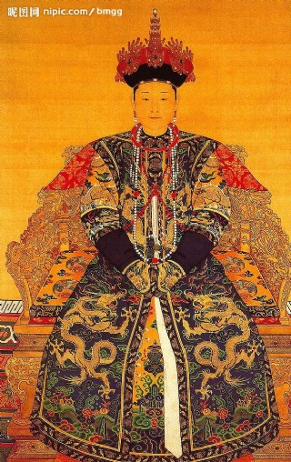 清朝孝惠章皇后朝服像图片